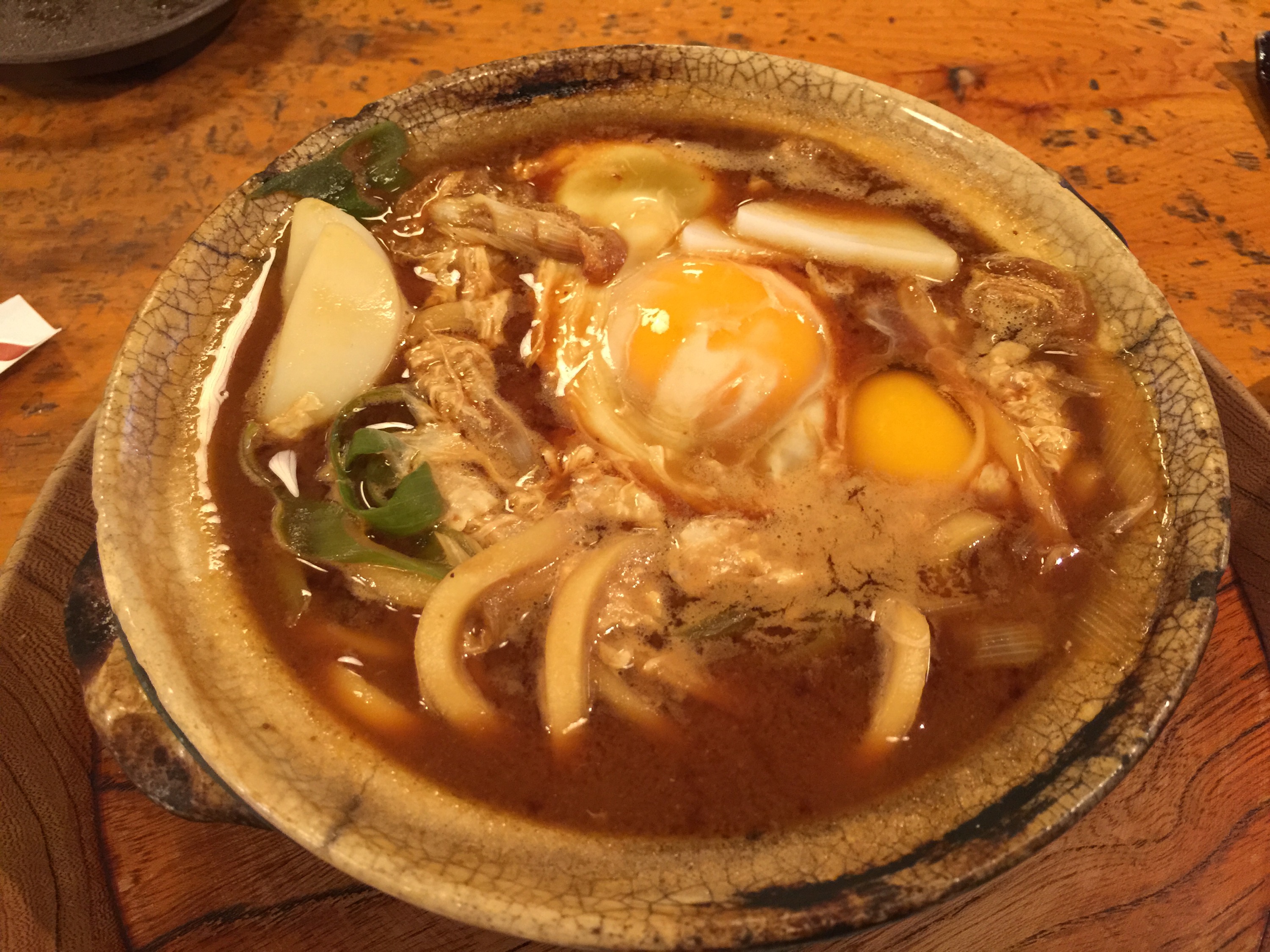 山本屋本店で味噌煮込みを食べてきました